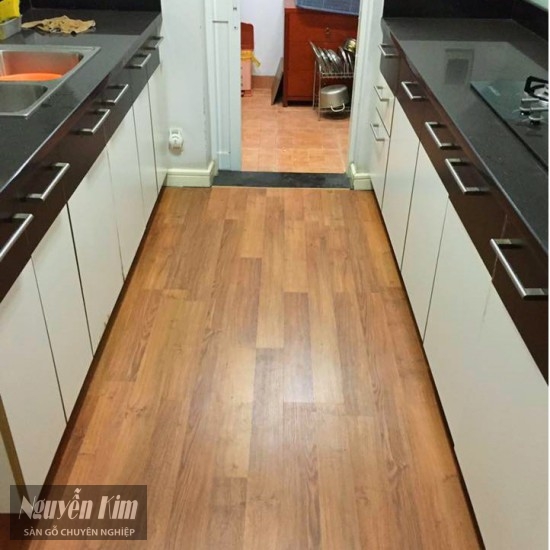 sàn gỗ janmi o24 phòng bếp
