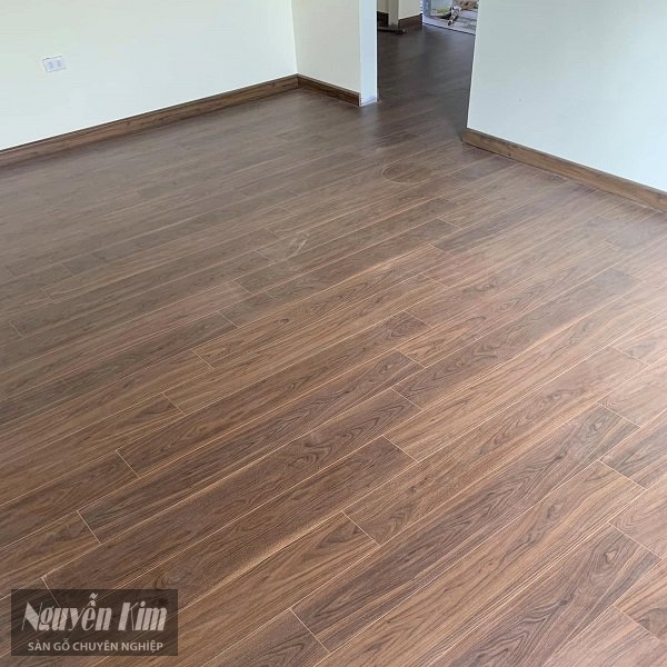 ảnh sàn gỗ eir floor e1983 nhà khách hàng