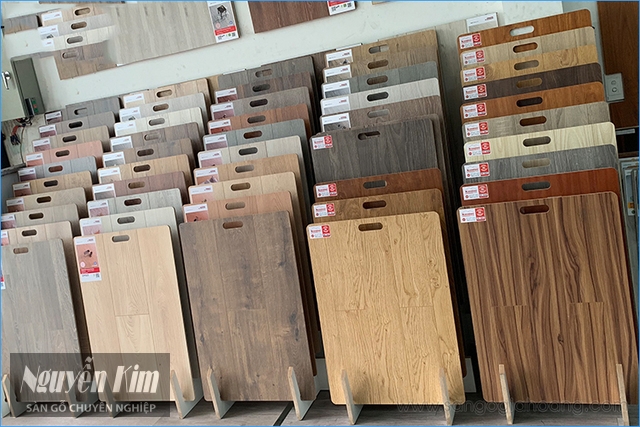 Cách kiểm tra sàn gỗ công nghiệp