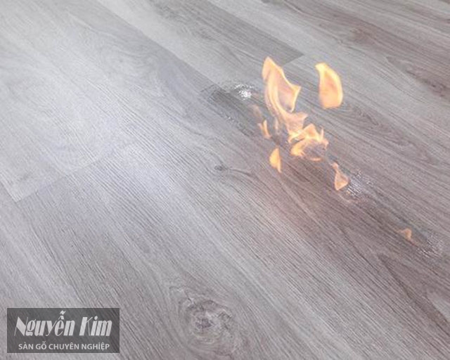 Tại sao sàn gỗ cần chống cháy